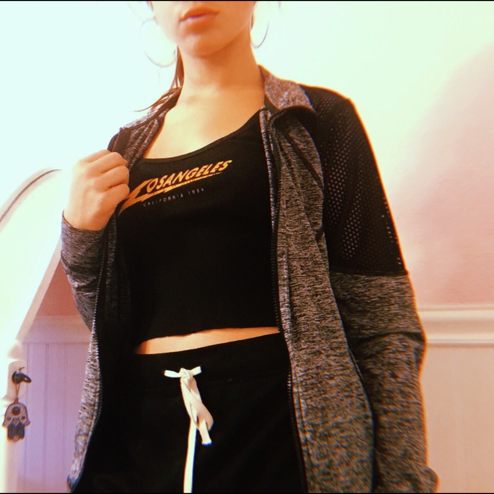 Women’s workout jacket - Picture 2 of 5